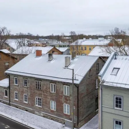 Budget In The Center Within Walking Distance Of The Bus Station Korter